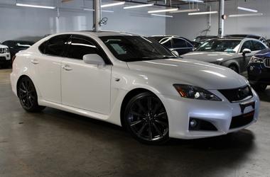 Luxury used car dealer near Alameda, California offering the best deals for preowned Lexus.